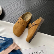 Wildleder Schlupfclogs Mit Verstellbarer Schnalle