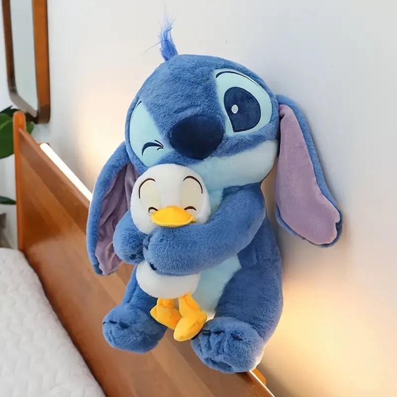 ForHomy- Stitch Kuscheltier 30 cm – Superweiches Plüschtier mit Ente – ideales Geschenk